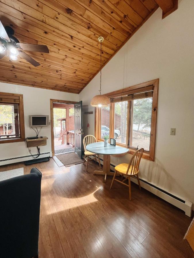 Cozy Cabin Suite Bed And Breakfast Woodland Park Eksteriør bilde